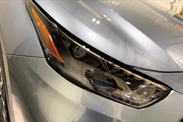 Certified 2024 Toyota Highlander XLE AWD/4WD image 30