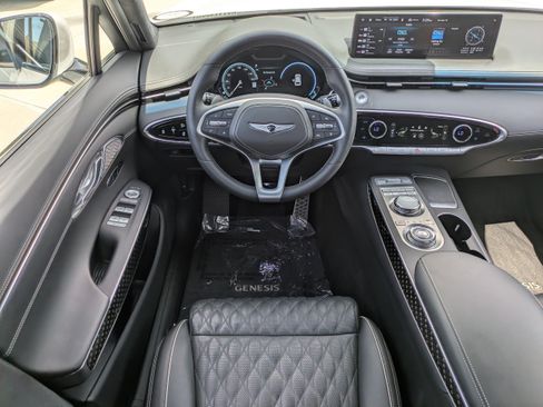 Certified 2023 Genesis GV70 3.5T Sport w/ Sport Prestige Package AWD/4WD image 15