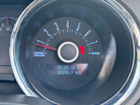 Used 2013 Ford Mustang Convertible RWD image 17