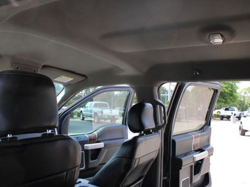 Used 2015 Ford F150 Lariat w/ Equipment Group 502A Luxury AWD/4WD image 28