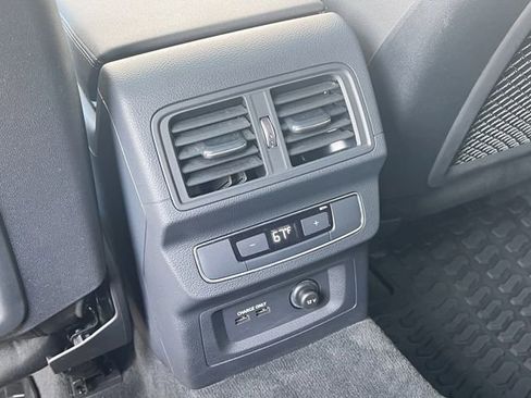 Used 2022 Audi Q5 2.0T Premium image 35