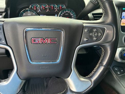 Used 2019 GMC Yukon XL SLT AWD/4WD image 25