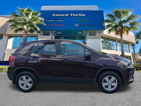 Used 2021 Chevrolet Trax LS w/ LPO, Protection Package AWD/4WD image 4