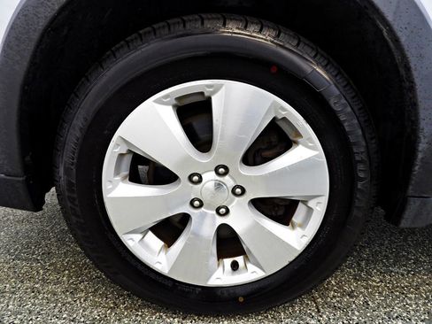 Used 2011 Subaru Outback 3.6R Limited w/ PWR Moonroof Pkg AWD/4WD image 19