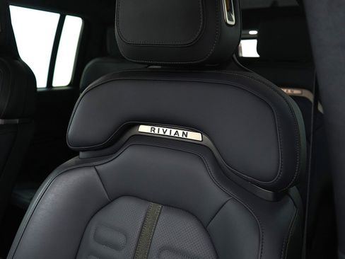 Used 2023 Rivian R1S Adventure image 28