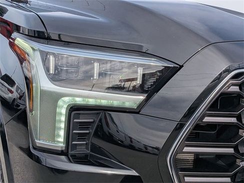 Used 2024 Toyota Sequoia Platinum image 9