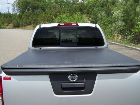 Used 2019 Nissan Frontier SL image 28