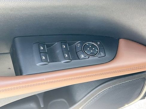 Used 2022 Lincoln Nautilus Reserve FWD image 12