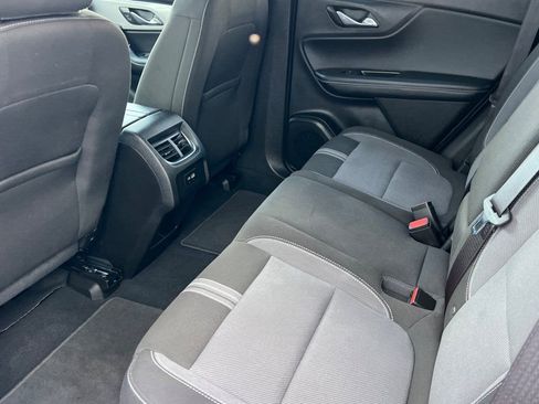 Used 2025 Chevrolet Blazer LT AWD/4WD image 9