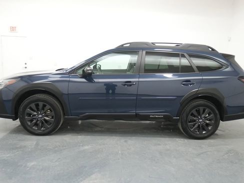 Used 2025 Subaru Outback Onyx Edition AWD/4WD image 4