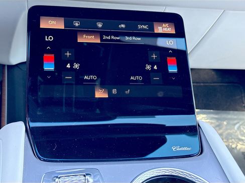 Used 2026 Cadillac Vistiq Luxury image 35