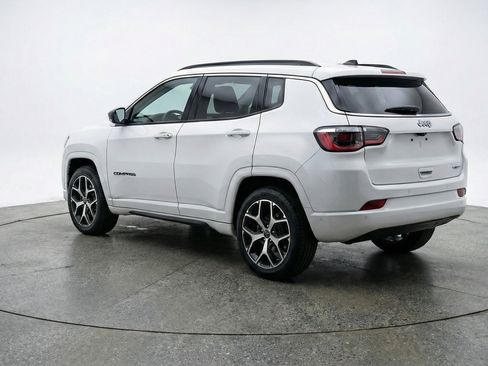 Used 2025 Jeep Compass Limited AWD/4WD image 6