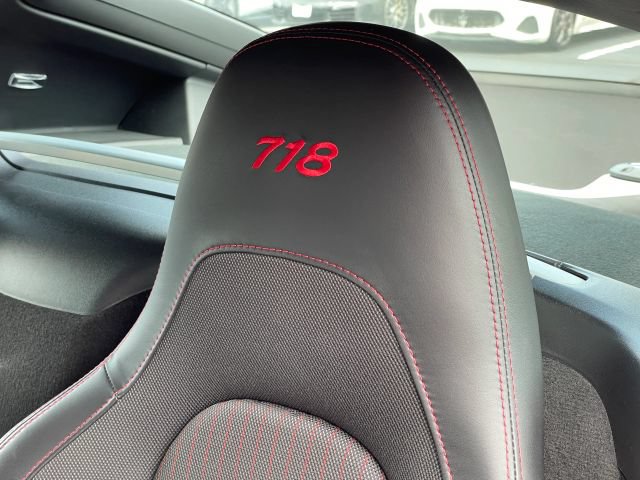Used 2023 Porsche 718 Cayman w/ 718 T Interior Package RWD image 6
