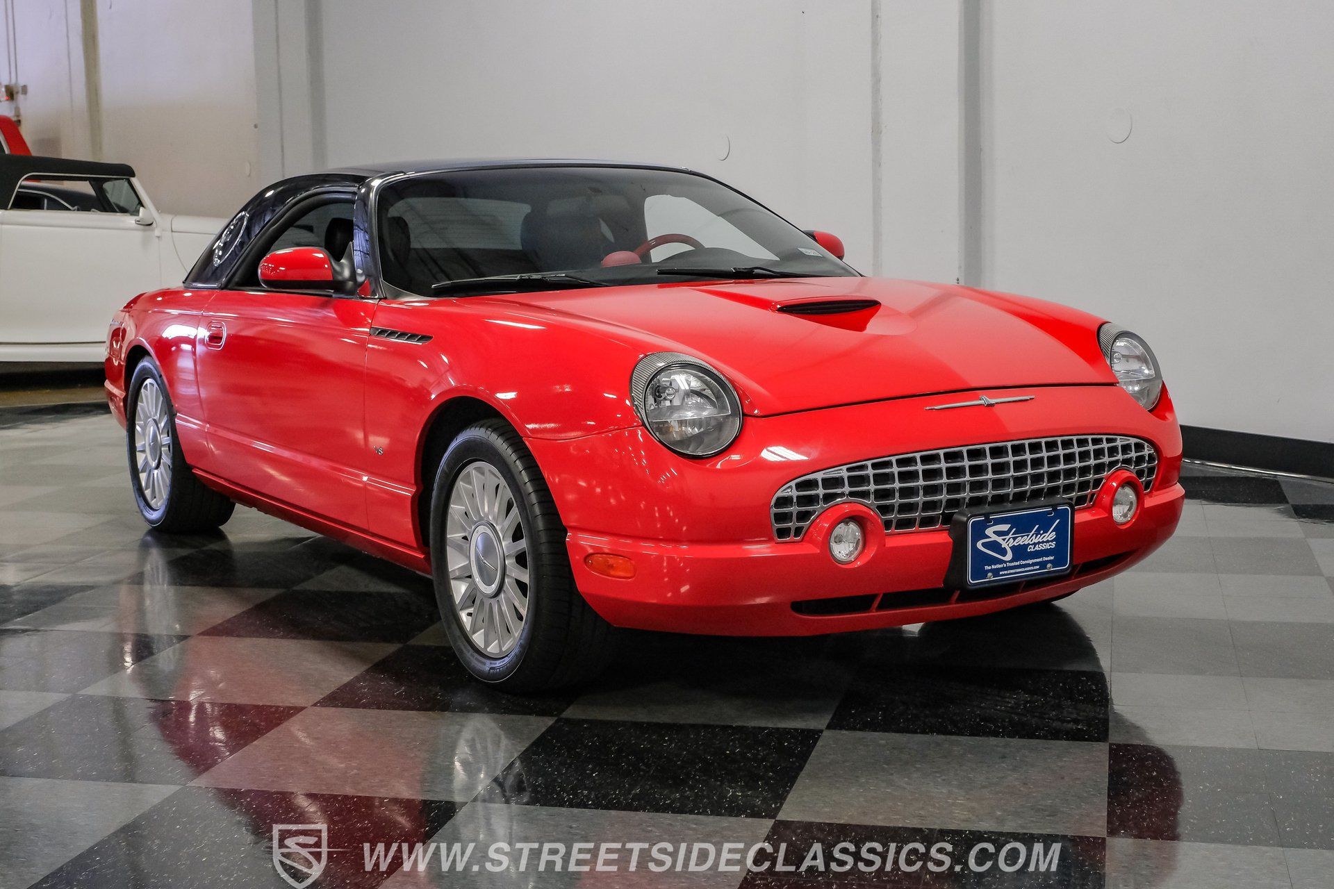Used 2004 Ford Thunderbird RWD image 21