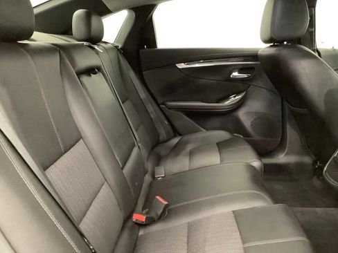 Used 2019 Chevrolet Impala LT FWD image 34
