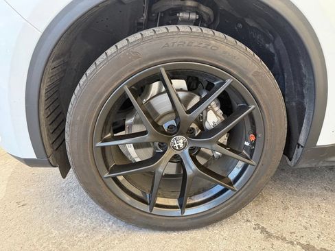 Used 2021 Alfa Romeo Stelvio Sprint w/ Nero Edizione RWD image 4