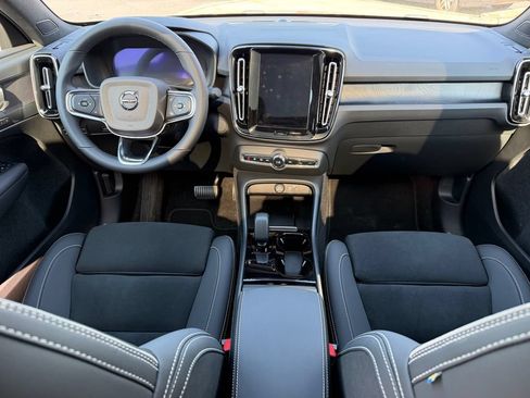 Certified 2023 Volvo C40 P8 Recharge Plus AWD/4WD image 19