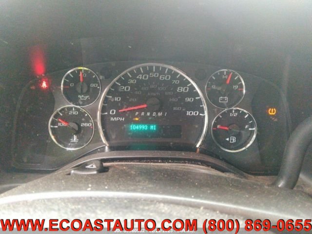 Used 2019 Chevrolet Express 2500 w/ Driver Convenience Package RWD image 7