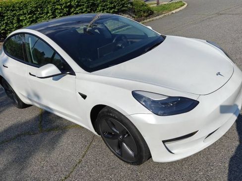 Used 2022 Tesla Model 3 Long Range AWD/4WD image 29