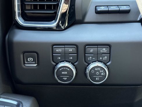 Used 2022 GMC Sierra 1500 Denali w/ Denali Reserve Package image 12