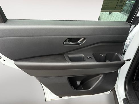 Used 2025 Nissan Pathfinder SV w/ Cargo Package AWD/4WD image 18
