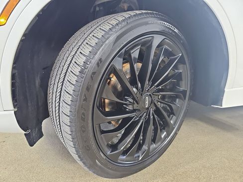 Used 2024 Lincoln Aviator Reserve w/ Equipment Group 201A AWD/4WD image 40
