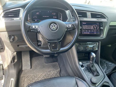 Used 2019 Volkswagen Tiguan SEL Premium AWD/4WD image 11