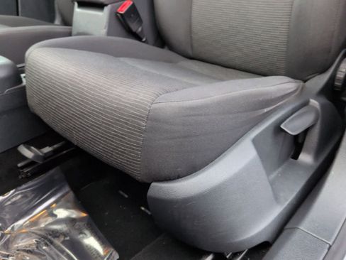 Used 2018 Volkswagen Tiguan Limited image 18