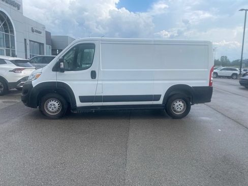 Used 2023 RAM ProMaster 2500 FWD image 2