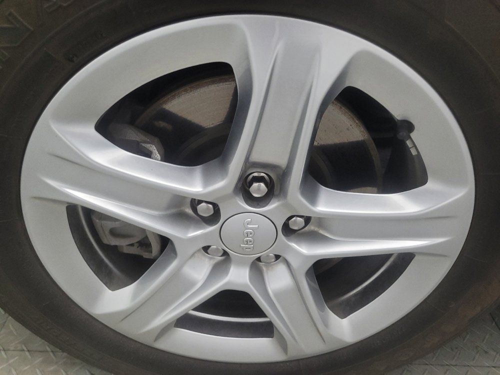 Used 2024 Jeep Compass Latitude AWD/4WD image 31