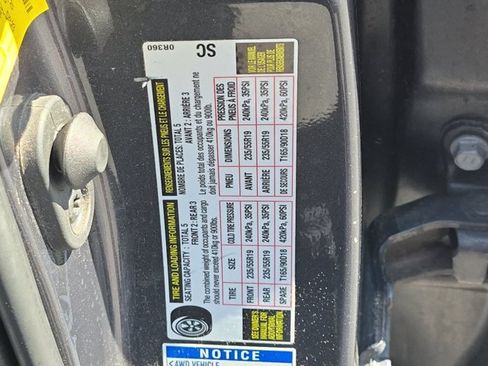 Used 2019 Toyota RAV4 XLE Premium w/ Cold Weather Package AWD/4WD image 17