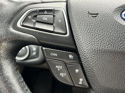 Used 2018 Ford Escape Titanium w/ Ford Safe & Smart Package AWD/4WD image 34