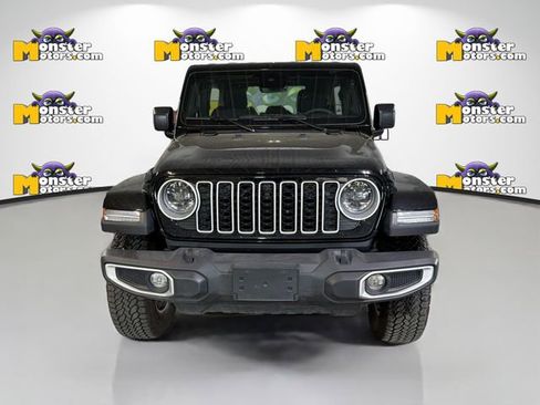 Used 2024 Jeep Wrangler Sahara w/ Technology Group AWD/4WD image 2