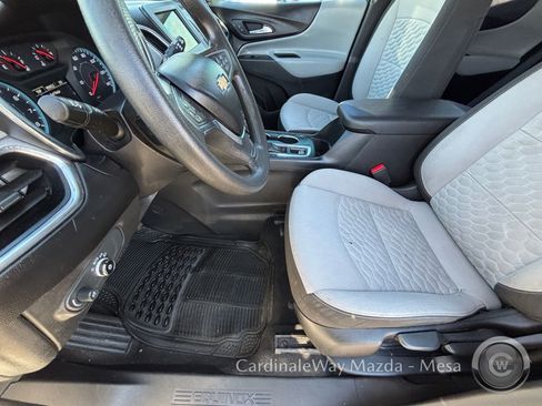 Used 2019 Chevrolet Equinox LS image 18