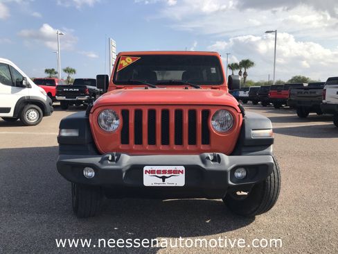 Used 2020 Jeep Wrangler Unlimited Sport S image 2