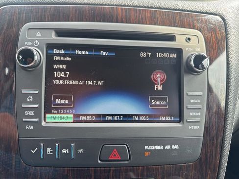 Used 2016 Chevrolet Traverse LT FWD image 35