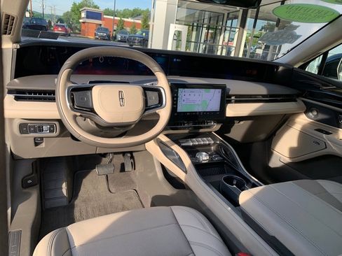 Certified 2025 Lincoln Nautilus Premier w/ Equipment Group 102A AWD/4WD image 19