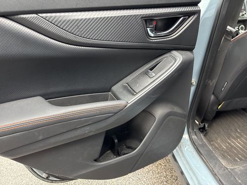 Used 2020 Subaru Crosstrek 2.0i Limited w/ Moonroof Package w/Navigation image 9