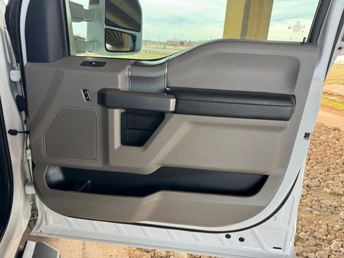 Used 2022 Ford F350 XLT w/ XLT Premium Package image 26