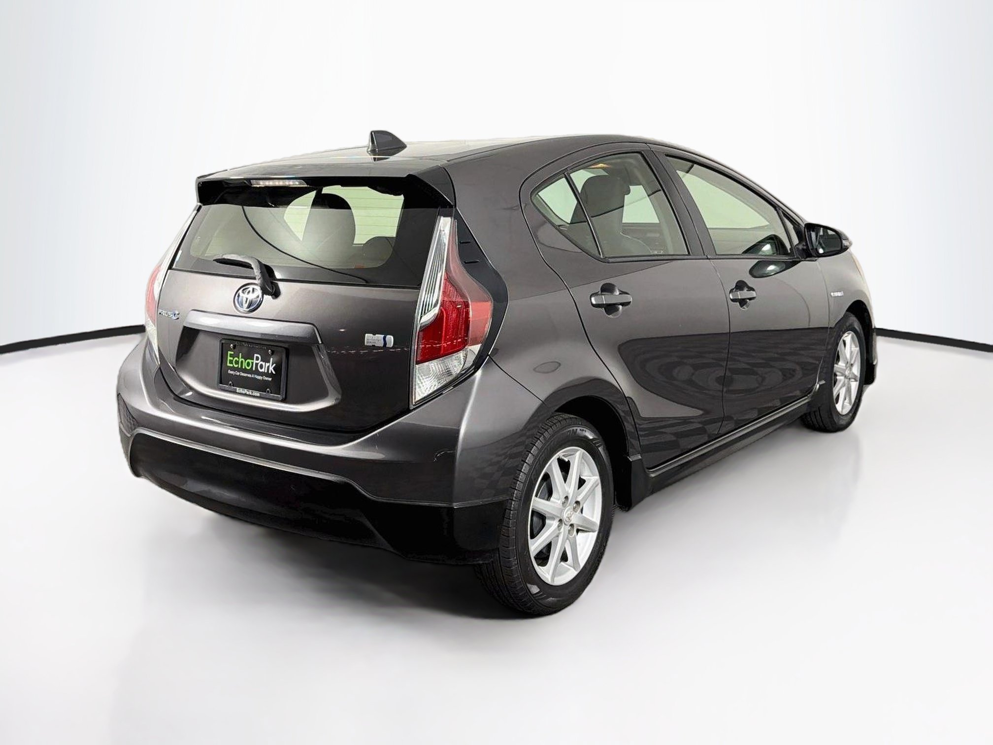 Used 2017 Toyota Prius C One FWD image 9