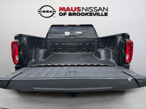 Used 2026 GMC Sierra 1500 SLT AWD/4WD image 12