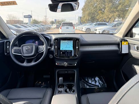 New 2026 Volvo XC40 B5 Core image 17