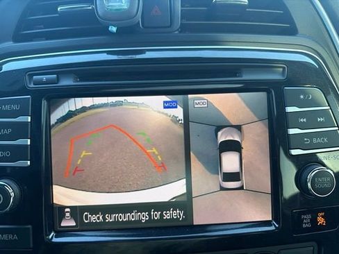 Used 2023 Nissan Maxima SR w/ Sport Mat Group FWD image 17