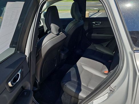 Used 2025 Volvo XC60 B5 Plus w/ Climate Package AWD/4WD image 12