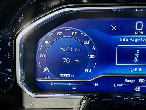 Used 2023 Chevrolet Silverado 1500 LT image 19