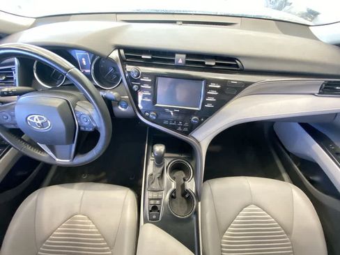 Used 2020 Toyota Camry SE w/ Carpet Mat Package FWD image 23