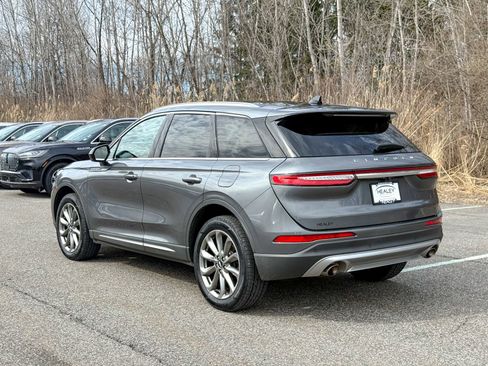 Used 2022 Lincoln Corsair AWD w/ Premium Package image 4