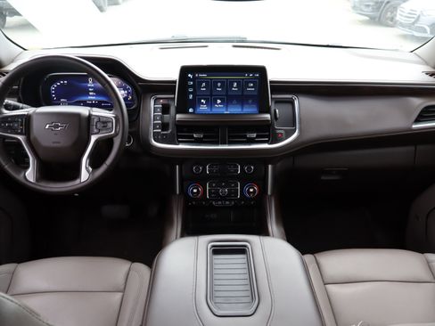 Used 2023 Chevrolet Suburban Z71 w/ Z71 Off-Road Package image 17