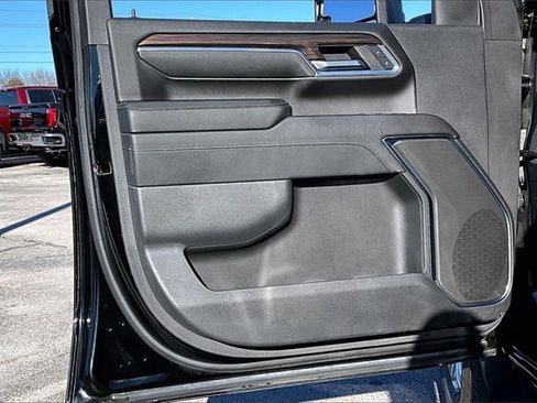 Used 2024 Chevrolet Silverado 2500 LT image 21