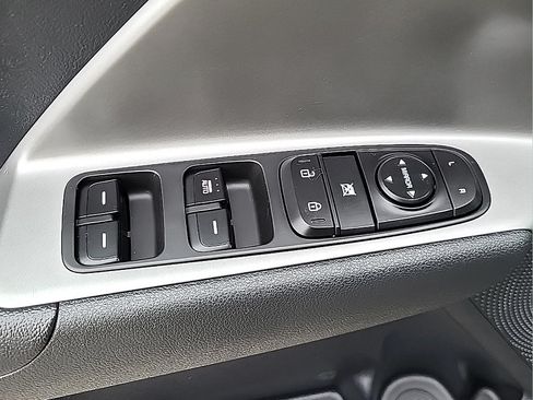 Used 2022 Kia Niro LX FWD image 14